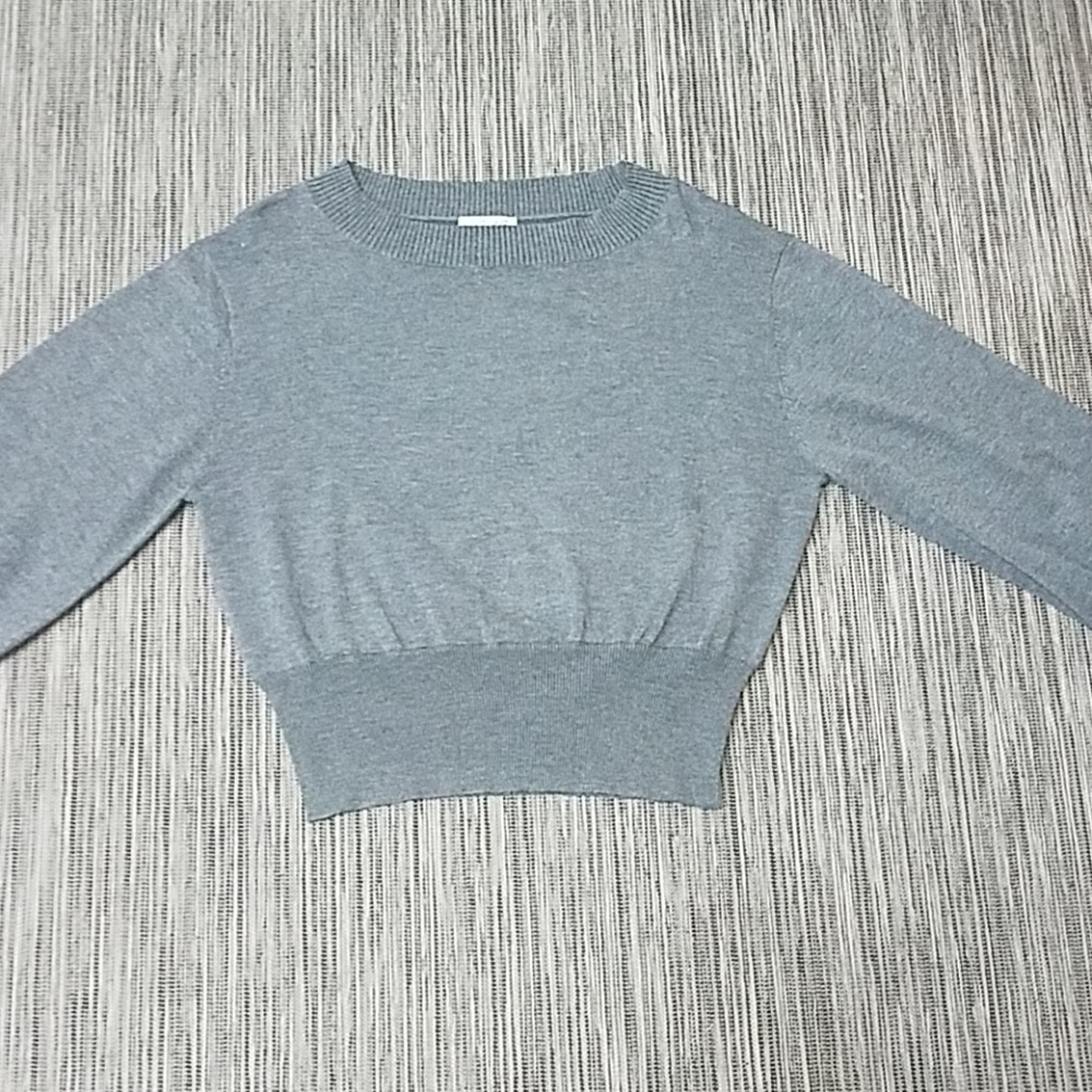 Round neck knitted Top